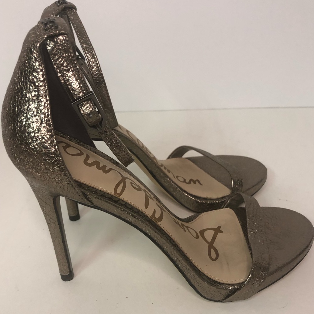 Gold metallic Sam Edelman heels